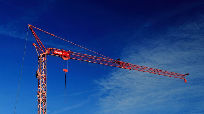 how are cranes built