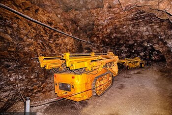 type mining methods underground