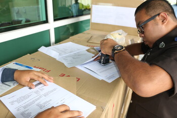 understanding role officer customs immigration